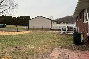 215 Martin Ave, Ellport, PA 16117 - Photo 17