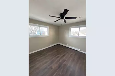 215 Martin Ave, Ellport Boro, PA 16117 - Photo 9