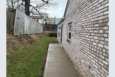 210 Carson St, Springdale Township, PA 15144 - Photo 7