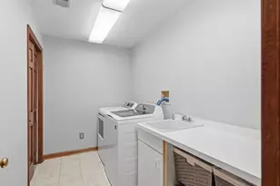 1500 Fox Chase Dr, Pittsburgh, PA 15143 - Photo 23