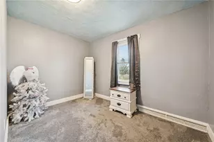 278 E Smithfield St, Mount Pleasant Township, PA 15666 - Photo 17