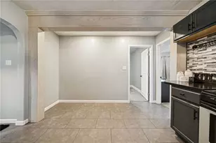 278 E Smithfield St, Mount Pleasant Township, PA 15666 - Photo 9