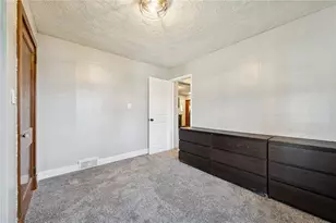 278 E Smithfield St, Mount Pleasant Township, PA 15666 - Photo 15