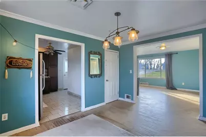 137 S Patton Drive, Moon/Crescent Twp, PA 15108 - Photo 9