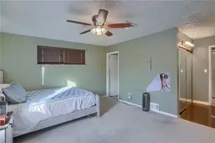 137 S Patton Dr, Moon/Crescent Twp, PA 15108 - Photo 15