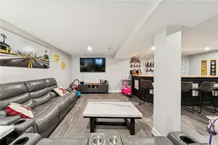 1063 Wedgewood Dr, Penn Twp, PA 15644 - Photo 31