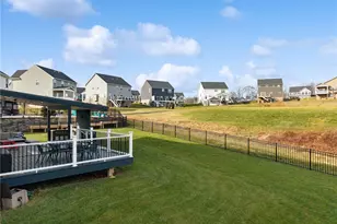 1063 Wedgewood Dr, Penn Twp, PA 15644 - Photo 39