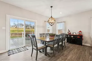 1063 Wedgewood Dr, Penn Twp, PA 15644 - Photo 9