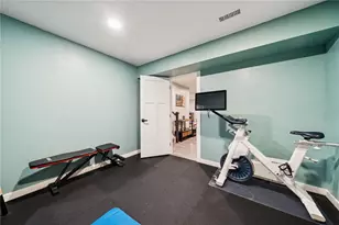 1063 Wedgewood Dr, Penn Twp, PA 15644 - Photo 27