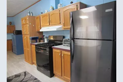 719 Joy Ln, Center Township, PA 16001 - Photo 15