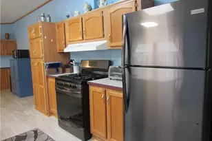 719 Joy Ln, Center Township, PA 16001 - Photo 15