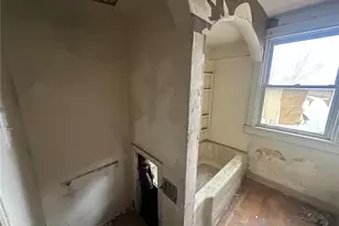 702 Whitney Ave, Pittsburgh, PA 15221 - Photo 15