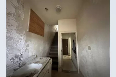 702 Whitney Ave, Pittsburgh, PA 15221 - Photo 3