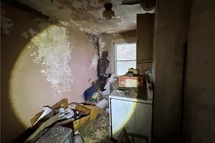 1055 Blackadore St, Homewood Brushton, PA 15221 - Photo 9