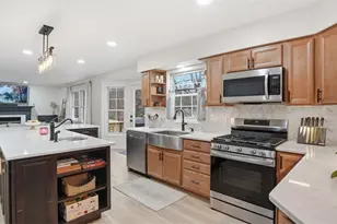 402 Lundy Ct, Cranberry Township, PA 16066 - Photo 11