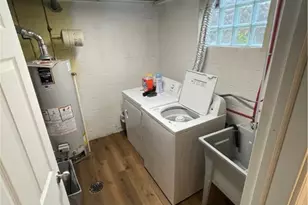 737 Garlow Blvd, Pittsburgh, PA 15239 - Photo 17