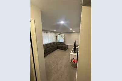 737 Garlow Blvd, Pittsburgh, PA 15239 - Photo 13