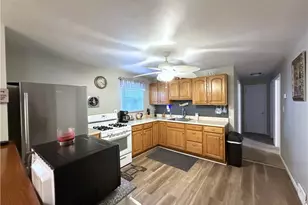 308 Elfort Dr, Pittsburgh, PA 15235 - Photo 9