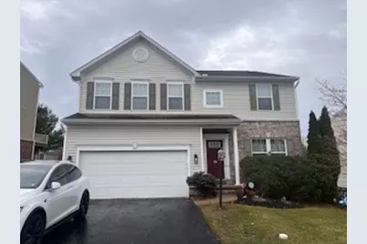 613 Glengarry Ct, Pittsburgh, PA 15239 - Photo 1