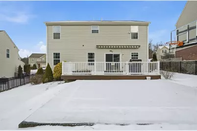 613 Glengarry Ct, Pittsburgh, PA 15239 - Photo 3
