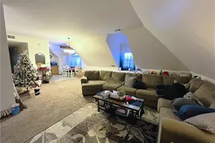 304 Rhodes Pl, New Castle, PA 16101 - Photo 7