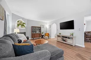 424 Redwood Ct, Ross Twp, PA 15202 - Photo 9