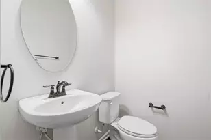 1204 Pointe View Dr, Adams Township, PA 16046 - Photo 15