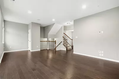 1204 Pointe View Dr, Adams Township, PA 16046 - Photo 5