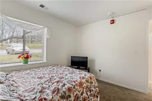 5081 Sanlin Dr, Moon/Crescent Twp, PA 15108 - Photo 13