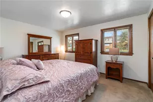 990 Holly Lynne Dr, South Park, PA 15236 - Photo 11