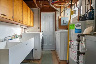 990 Holly Lynne Dr, South Park, PA 15236 - Photo 25