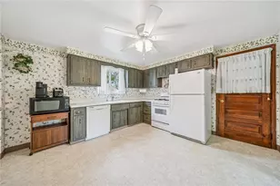 805 Willow St, Irwin, PA 15642 - Photo 15