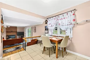 8576 W Barkhurst Dr, Pittsburgh, PA 15237 - Photo 9