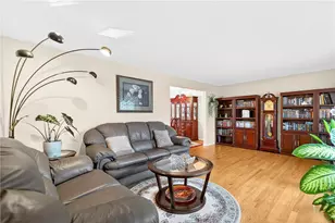 8576 W Barkhurst Dr, Pittsburgh, PA 15237 - Photo 15