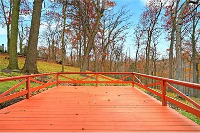 8576 W Barkhurst Dr, Pittsburgh, PA 15237 - Photo 29