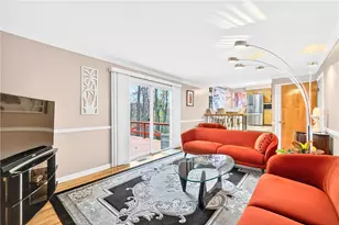 8576 W Barkhurst Dr, Pittsburgh, PA 15237 - Photo 7