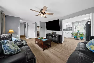 428 Scottsdale Dr, Coraopolis, PA 15108 - Photo 3