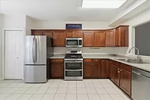 10534 Cherry Grove Ct, Pittsburgh, PA 15090 - Photo 3