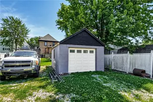 110 Pattison St, Evans City, PA 16033 - Photo 27