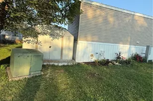 27 Manor Dr, Smith Township, PA 15019 - Photo 21