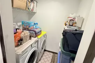 27 Manor Dr, Smith Township, PA 15019 - Photo 9