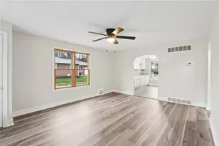 380 James St, Springdale Boro, PA 15144 - Photo 7