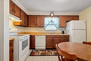 11 McKinley Square, Coraopolis, PA 15108 - Photo 11