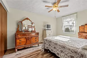 11 McKinley Square, Coraopolis, PA 15108 - Photo 19