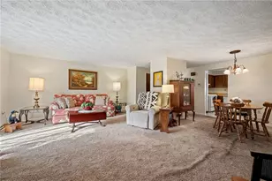 11 McKinley Square, Coraopolis, PA 15108 - Photo 7