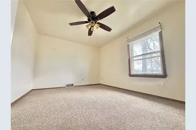 419 E Fairmont Ave, New Castle, PA 16105 - Photo 9