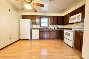 419 E Fairmont Ave, New Castle, PA 16105 - Photo 3