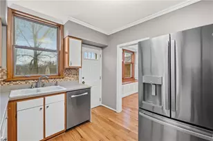 6332 Douglas, Pittsburgh, PA 15217 - Photo 9