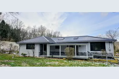 916 Indiana Avenue Ext, Avonmore, PA 15618 - Photo 1