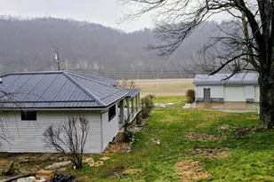 916 Indiana Ave Ext, Avonmore, PA 15618 - Photo 3